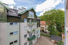 Malczewskiego Apartment by Renters