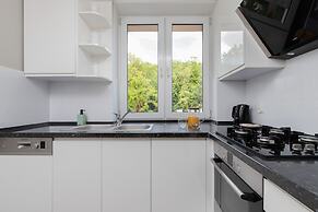 Malczewskiego Apartment by Renters