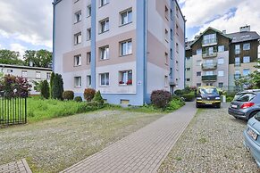 Malczewskiego Apartment by Renters