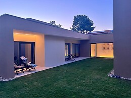 Modern 4-bed Villa 4K Beach 30k Lisbon