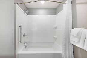 AmericInn by Wyndham International Falls