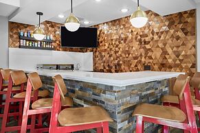 AmericInn by Wyndham International Falls