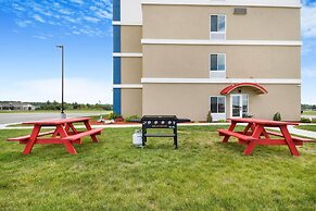 AmericInn by Wyndham International Falls