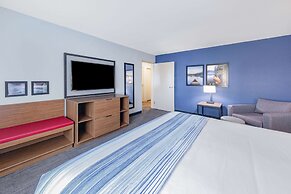 AmericInn by Wyndham International Falls