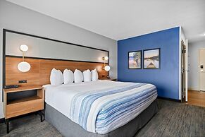 AmericInn by Wyndham International Falls