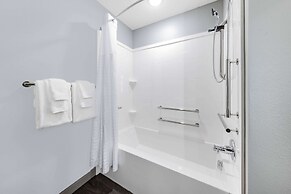 AmericInn by Wyndham International Falls