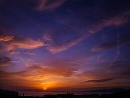 Lux Villa, 5 Master BR, Private Pool, Sunset View!