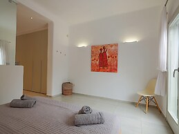 Lux Villa, 5 Master BR, Private Pool, Sunset View!