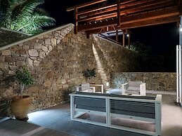 Lux Villa, 5 Master BR, Private Pool, Sunset View!