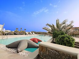 Lux Villa, 5 Master BR, Private Pool, Sunset View!