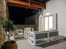 Lux Villa, 5 Master BR, Private Pool, Sunset View!