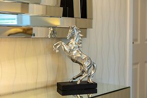 9A Millbrae - Donnini Apartments