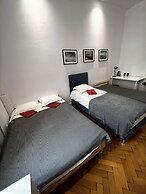 AMEN Aparthotel Curie 8