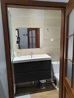 AMEN Aparthotel Curie 8