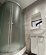 AMEN Aparthotel Curie 8