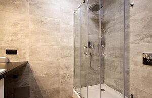 AMEN Aparthotel Curie 8