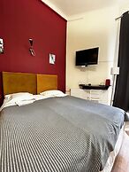 AMEN Aparthotel Curie 8