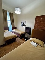 AMEN Aparthotel Curie 8