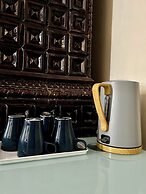 AMEN Aparthotel Curie 8