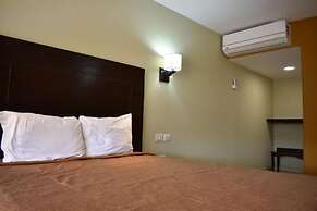 El Camino Hotel & Suites