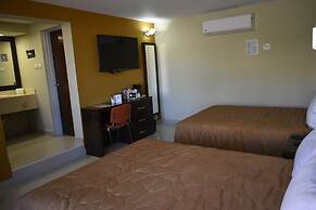 El Camino Hotel & Suites