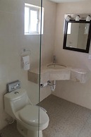 El Camino Hotel & Suites