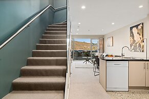 2-BEDROOM REMARKABLES APARTMENT