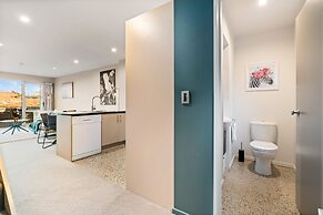 2-BEDROOM REMARKABLES APARTMENT