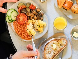 Tribe London Canary Wharf