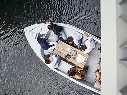 Tribe London Canary Wharf