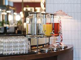 Tribe London Canary Wharf