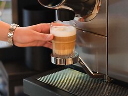 Tribe London Canary Wharf