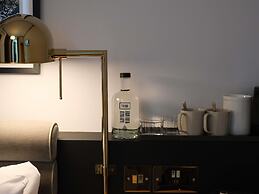 Tribe London Canary Wharf