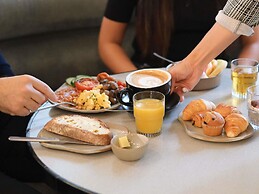 Tribe London Canary Wharf