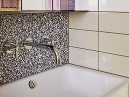 Tribe London Canary Wharf