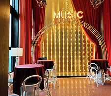 Scarletz Suites KLCC by Mykey