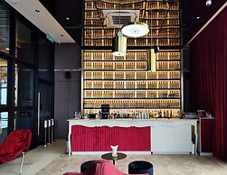 Scarletz Suites KLCC by Mykey