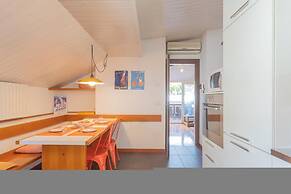 La Mansarda in Como With 3 Bedrooms and 2 Bathrooms