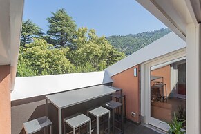 La Mansarda in Como With 3 Bedrooms and 2 Bathrooms