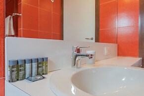 La Mansarda in Como With 3 Bedrooms and 2 Bathrooms