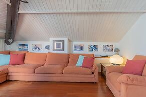 La Mansarda in Como With 3 Bedrooms and 2 Bathrooms