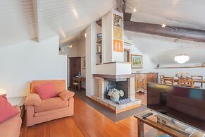 La Mansarda in Como With 3 Bedrooms and 2 Bathrooms