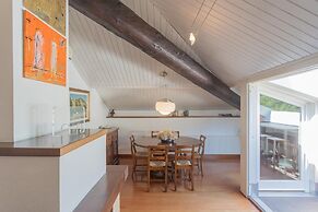 La Mansarda in Como With 3 Bedrooms and 2 Bathrooms