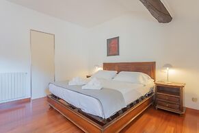 La Mansarda in Como With 3 Bedrooms and 2 Bathrooms