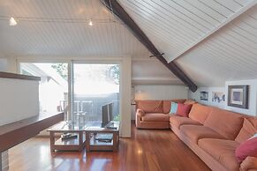 La Mansarda in Como With 3 Bedrooms and 2 Bathrooms