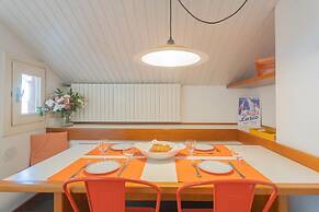 La Mansarda in Como With 3 Bedrooms and 2 Bathrooms