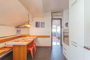 La Mansarda in Como With 3 Bedrooms and 2 Bathrooms