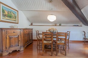 La Mansarda in Como With 3 Bedrooms and 2 Bathrooms