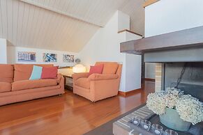 La Mansarda in Como With 3 Bedrooms and 2 Bathrooms