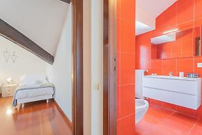 La Mansarda in Como With 3 Bedrooms and 2 Bathrooms